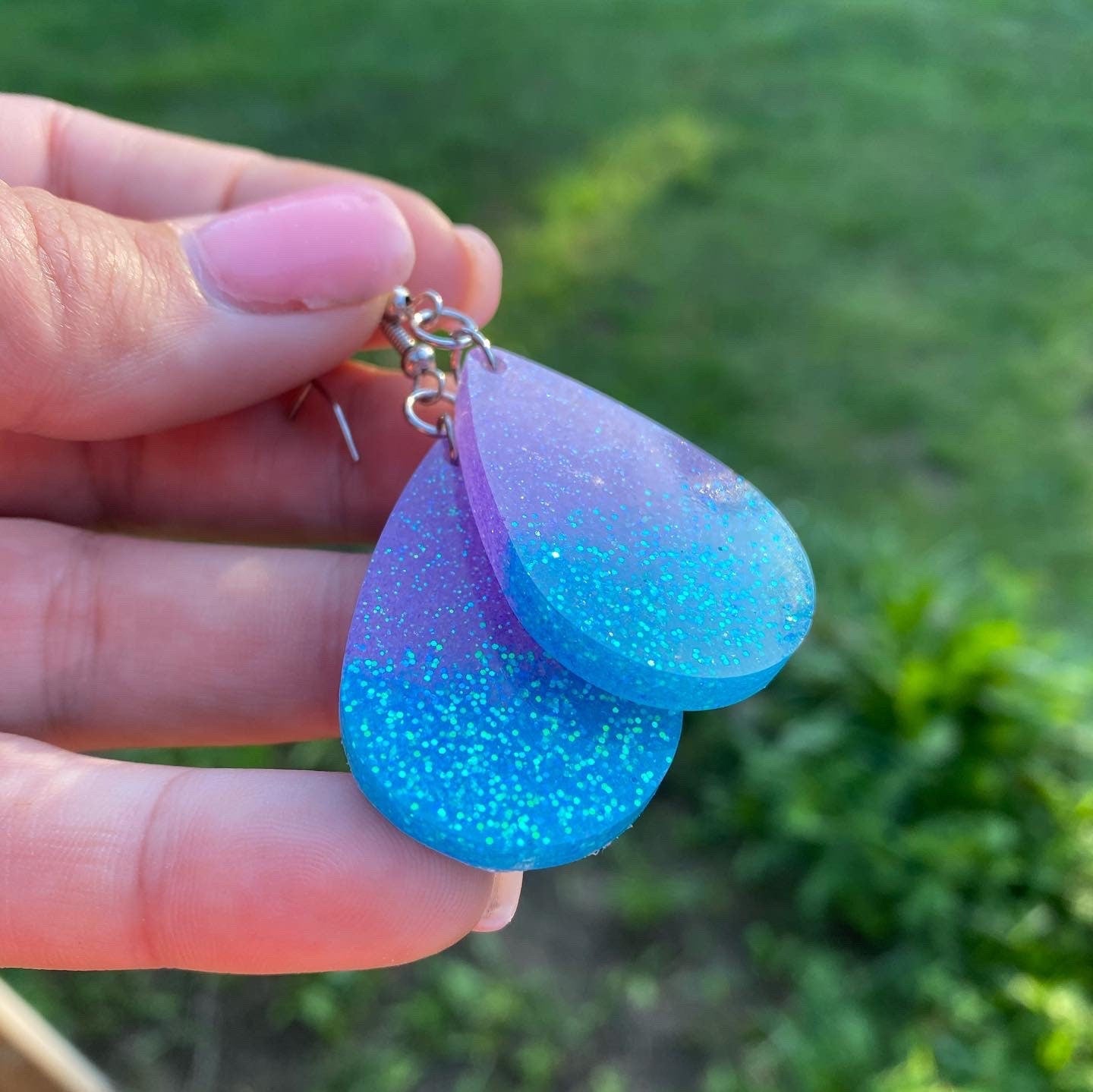 Glitter earrings| Glitter earrings resin| Lightweight drop earrings| Drop earrings| colorful earrings