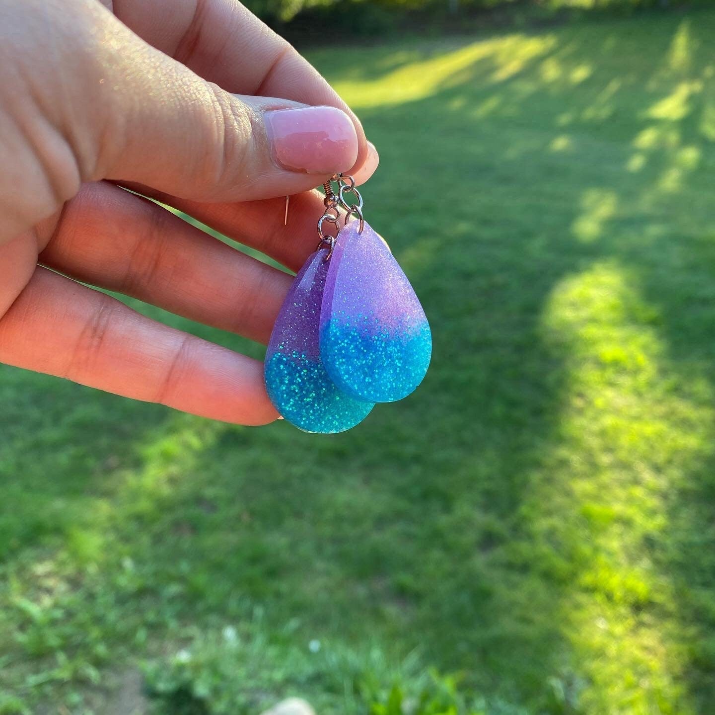 Glitter earrings| Glitter earrings resin| Lightweight drop earrings| Drop earrings| colorful earrings