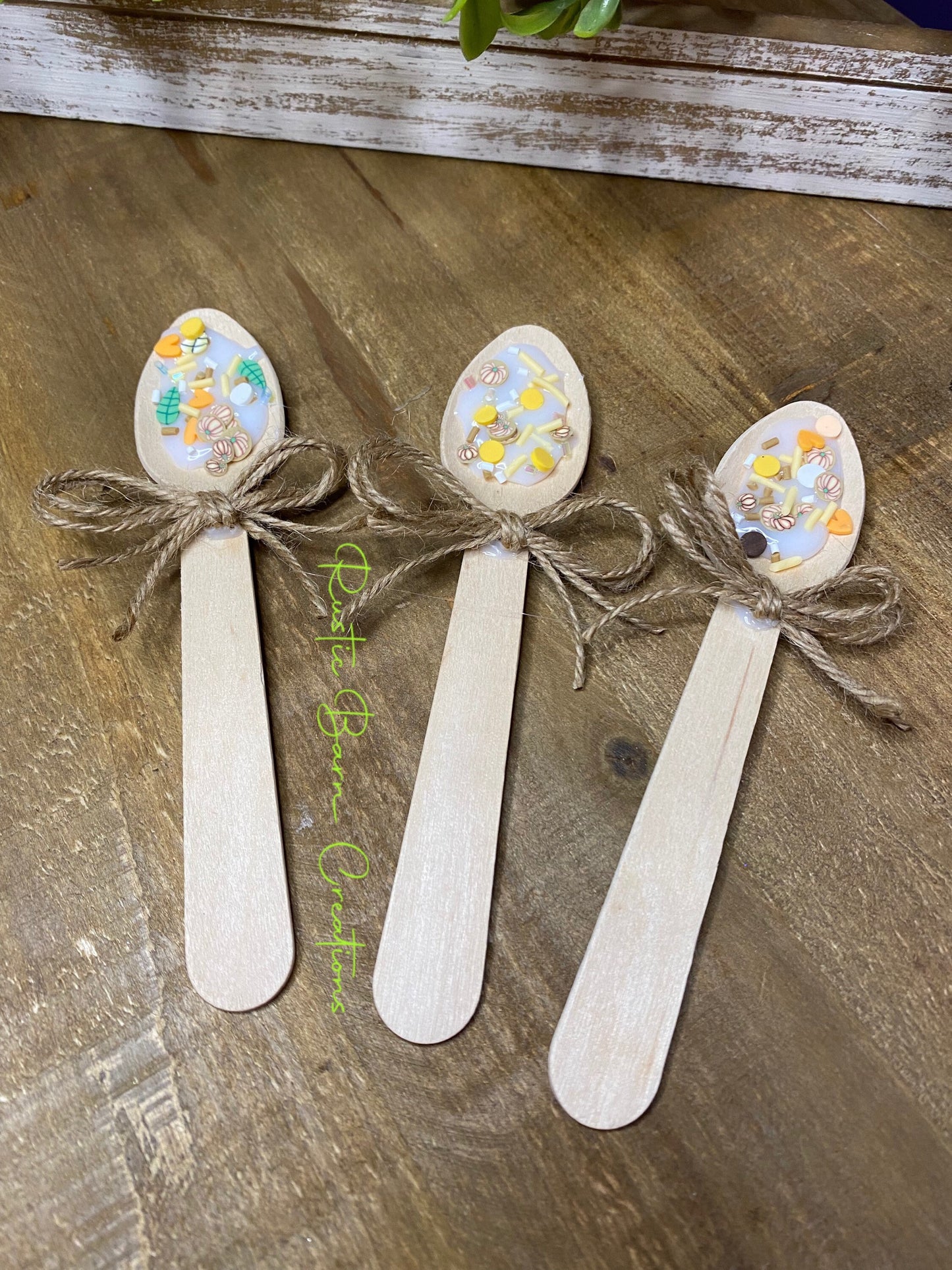 Fall decor, faux fall wood spoon, spoon decor, tiered tray decor, Rae Dunn decor, farmhouse decor,gift for mother’s