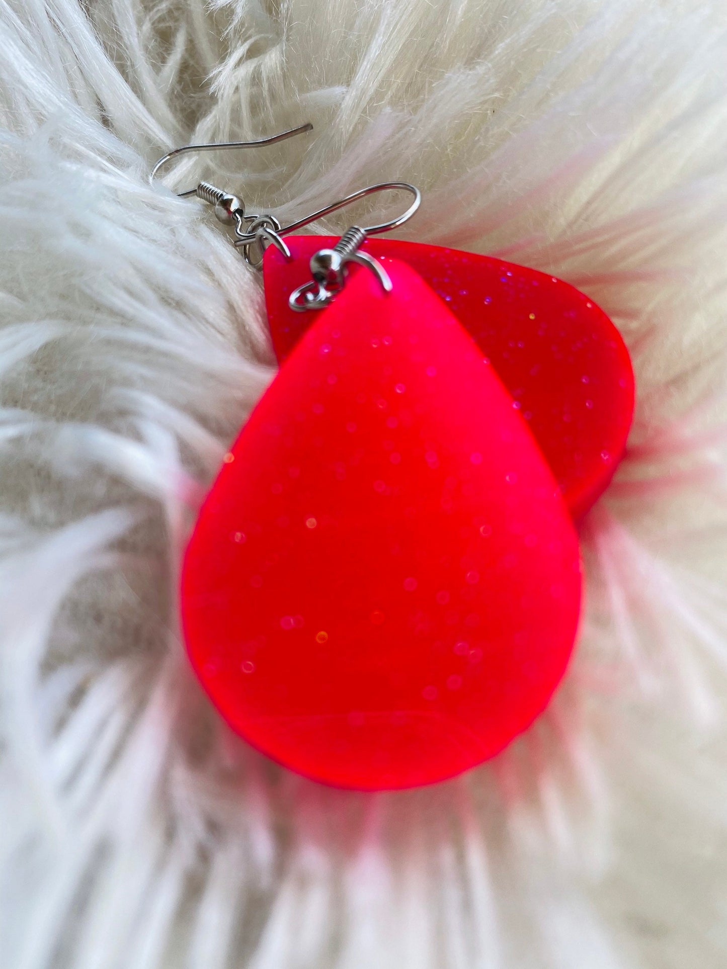 Earrings |Tear drop earrings | dangle earrings | bright color | sparkly